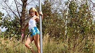 Outdoor pole dance